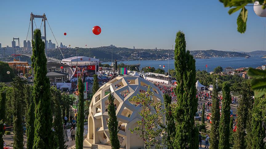 Vatandaşlar 15 Temmuz Şehitler Köprüsü'ne yürüyor