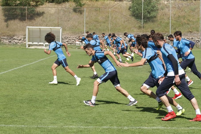 Adana Demirspor’un yeni oyuncuları kampa dahil oldu