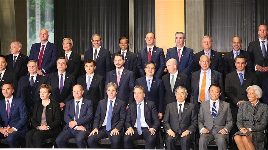 Bakan Albayrak G20 Aile Fotoğrafı çekimine katıldı