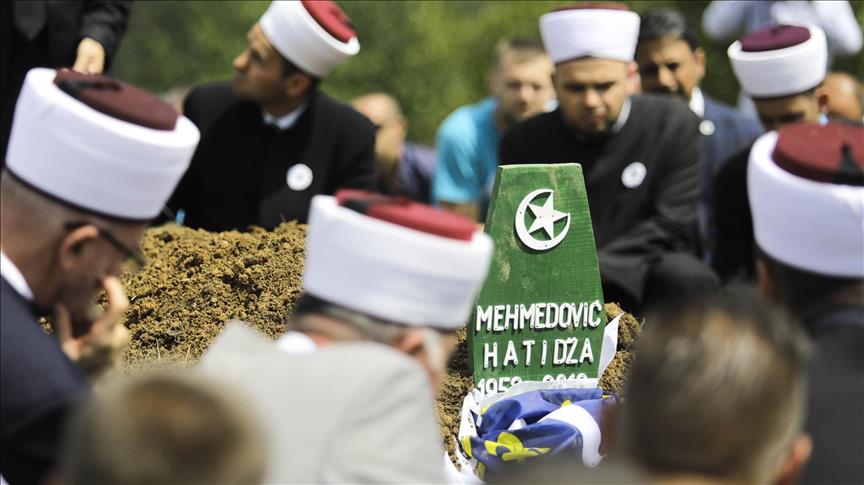 Srebrenitsa annesi Mehmedovic son yolculuğuna uğurlandı