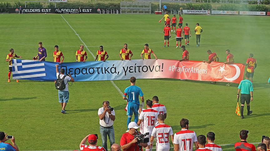 Göztepe'den anlamlı pankart