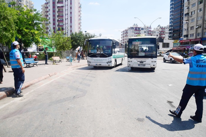 Adana'da toplu taşıma ücretlerine zam yok  