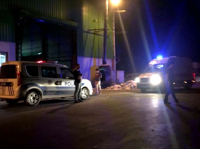 Geri dönüşüm makinesine düşen işçi öldü