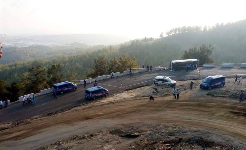 Antalya'da belediye otobüsü devrildi: 22 yaralı 