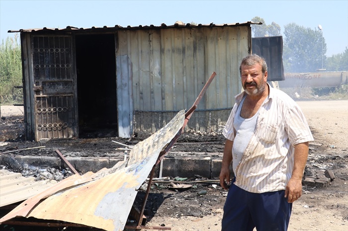 Sığındığı baraka yangında kül oldu