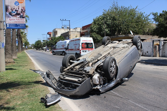 Adana'da trafik kazası: 2 yaralı 