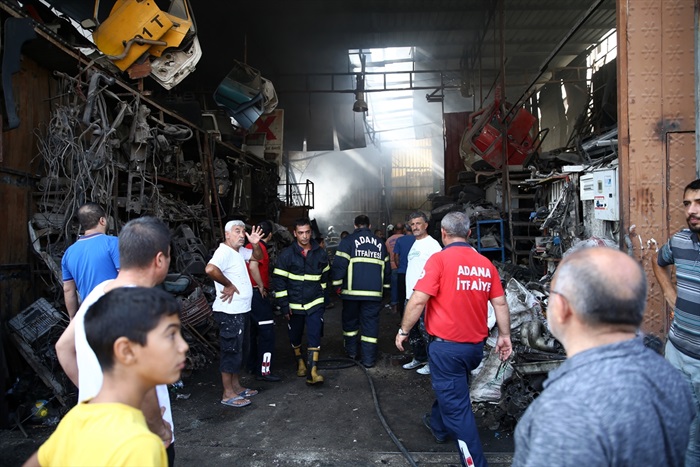 Adana'da piknik tüpü patladı: 4 yaralı