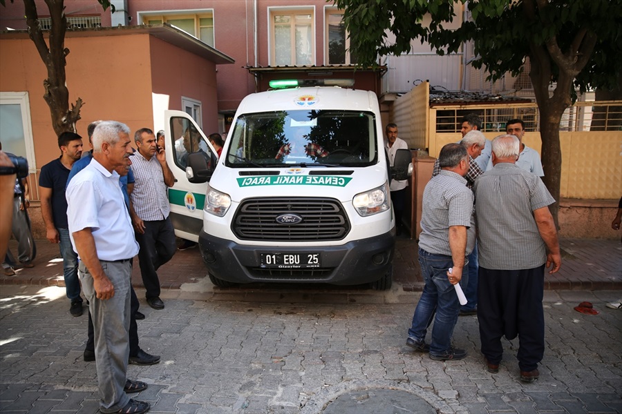 Temizlediği silahın ateş alması sonucu ölen polis memurunun cenazesi defnedildi