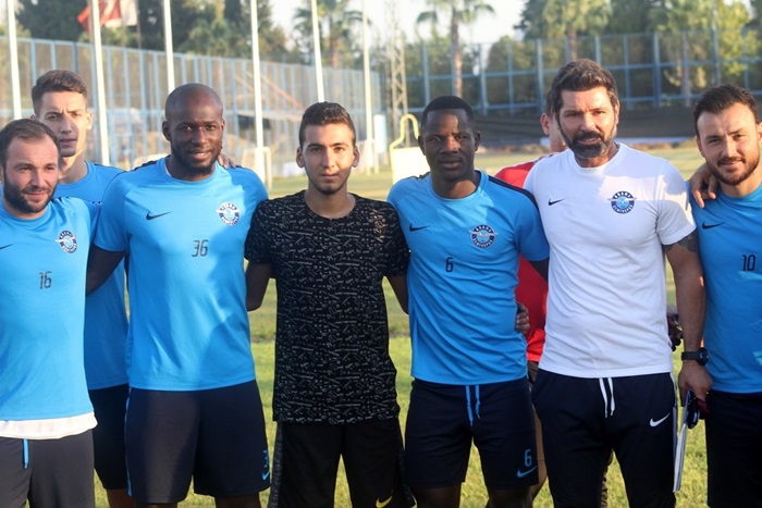 Adana Demirspor'dan lösemi hastası taraftara jest