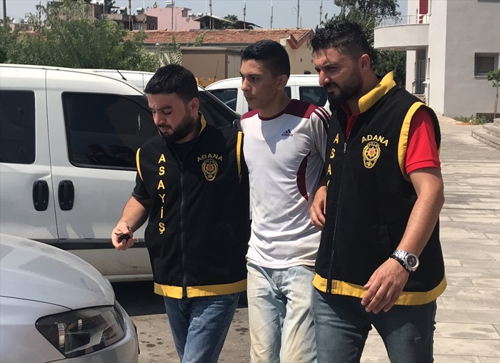 Okuldan hırsızlık güvenlik kamerasında