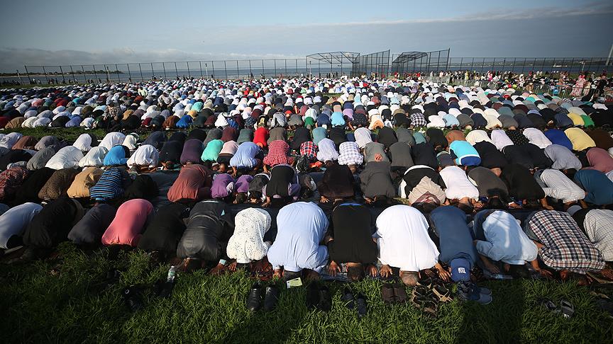 ABD'de binlerce Müslüman bayram namazında buluştu