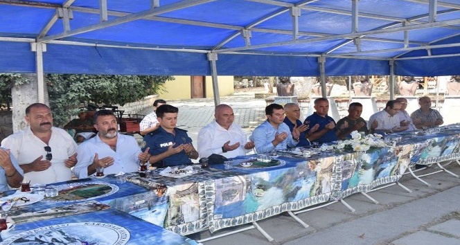 Karaisalı’dabayramlaşma