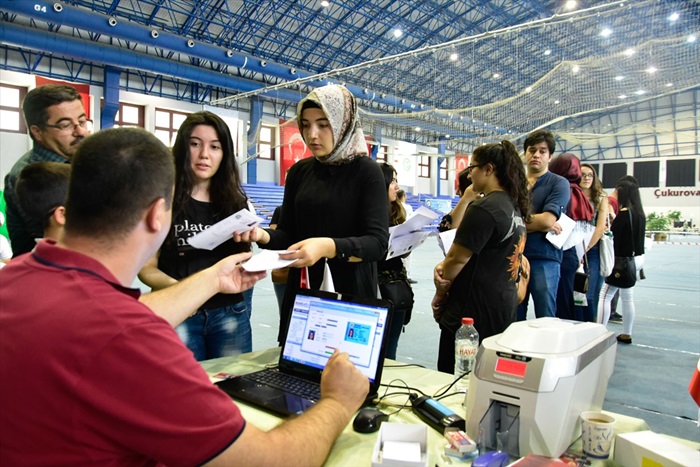 Üniversite öğrencilerine "Kentkart" uygulaması