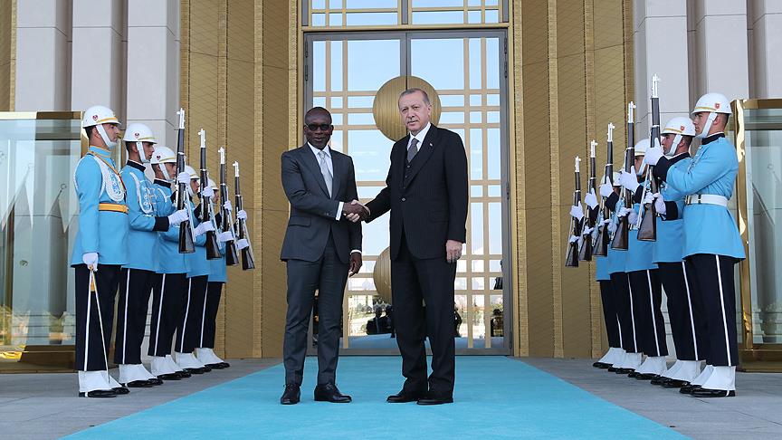 Erdoğan, Benin Cumhurbaşkanı Talon ile görüştü