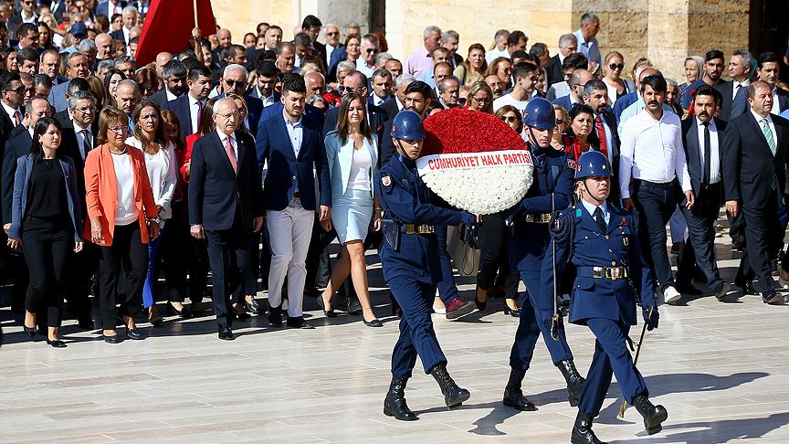 CHP'den Anıtkabir'e '95. yıl' ziyareti