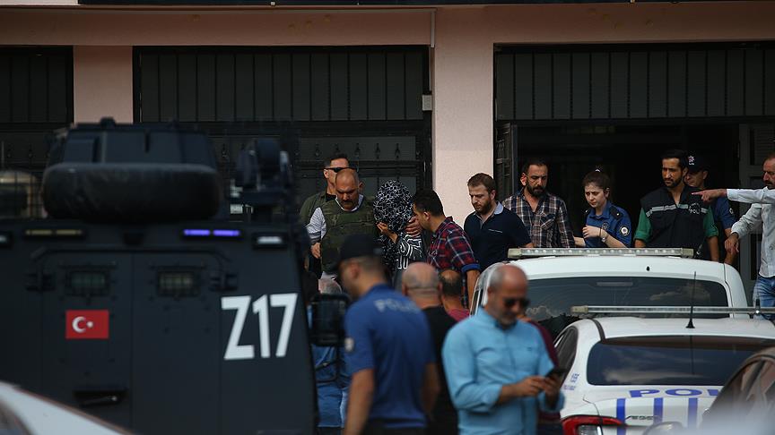 Pendik'te lisede okul çalışanını rehin alan kişi teslim oldu