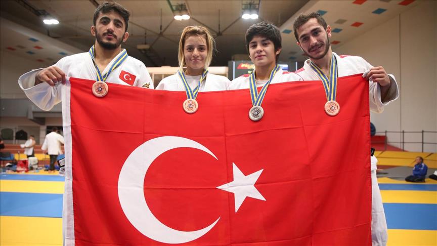 Genç millilerden judoda 1 gümüş, 3 bronz