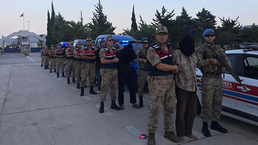 MİT, Suriye'de 9 teröristi yakalayarak Hatay'a getirdi