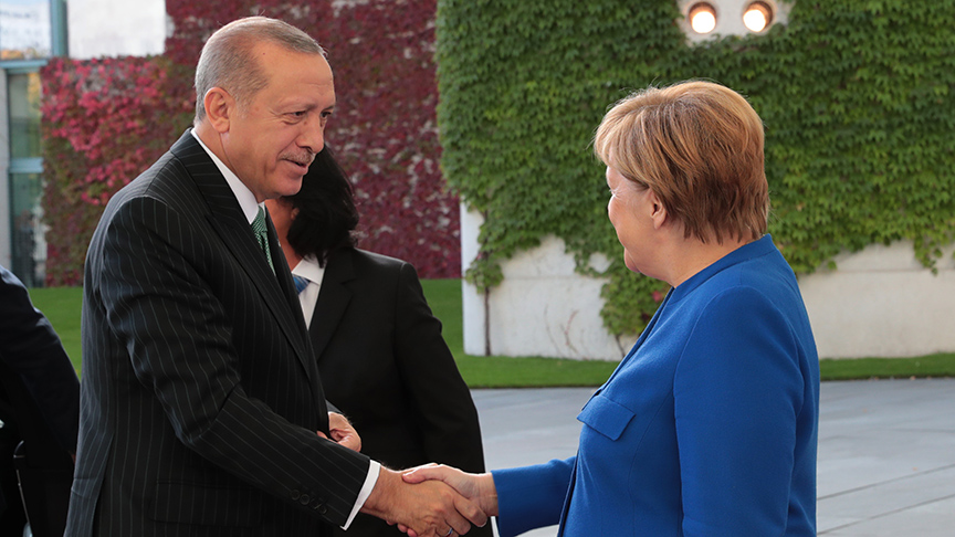 Erdoğan ile Merkel Libya ve Suriye'yi görüştü