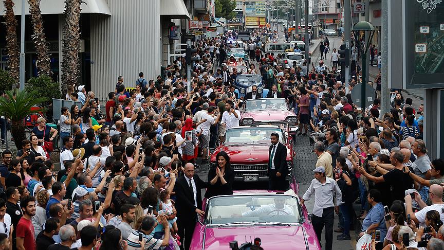 Antalya Uluslararası Film Festivali geleneksel kortejle başladı