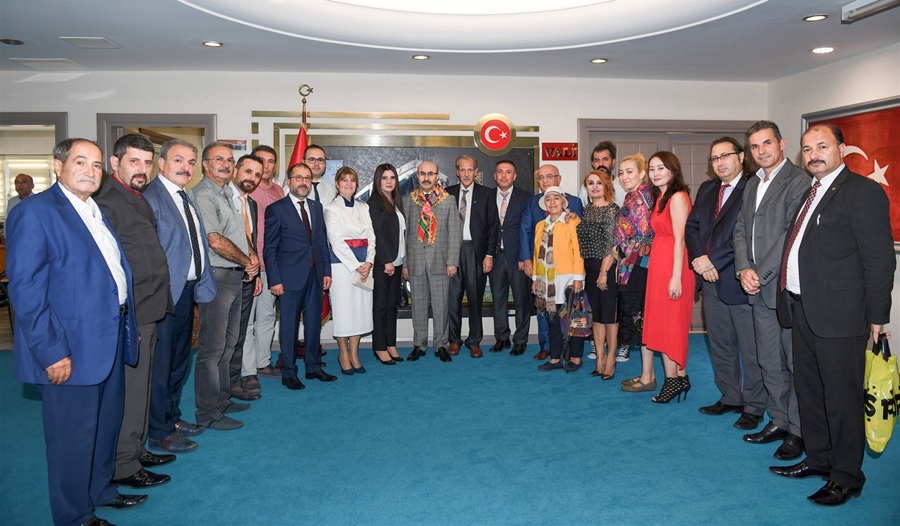 Prof.Dr. Ahmet dağduran ve STK Temsilcileri Vali Demirtaş’ı Ziyaret Etti