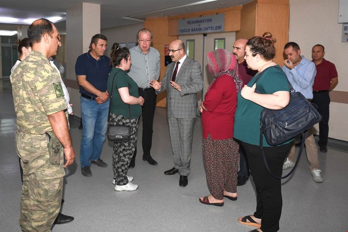 Vali Demirtaş, Balcalı Hastanesi'nde Hatipoğlu'nu Ziyaret Etti