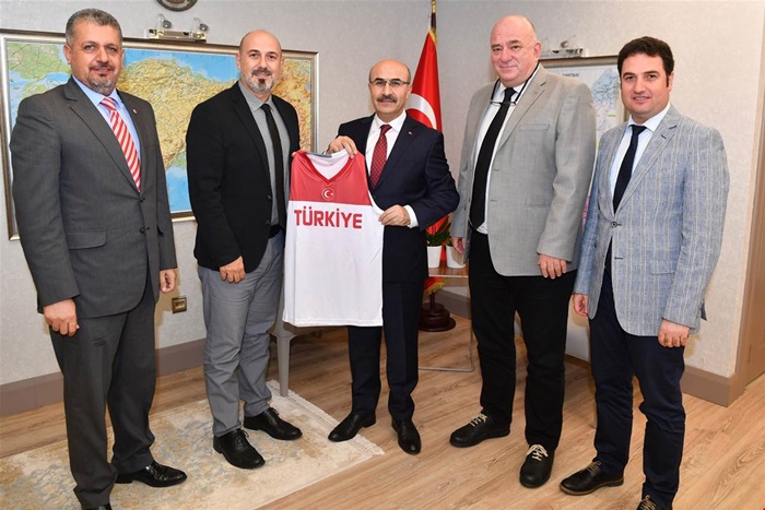 Vali Demirtaş, Adana Basketbol İl Temsilcisi Kutlu’yu Kabul Etti..