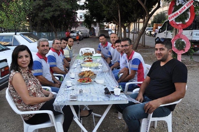 Yeşilyurt Mahalle Muhtarından temizlik işçilerine kahvaltı  