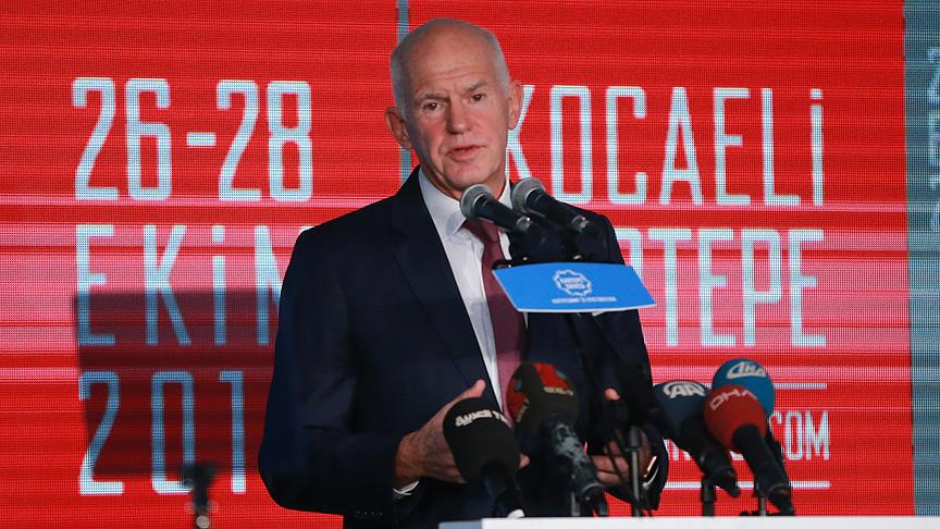 Papandreou: Türkiye hiçbir ülkenin yapmadığını yapıyor