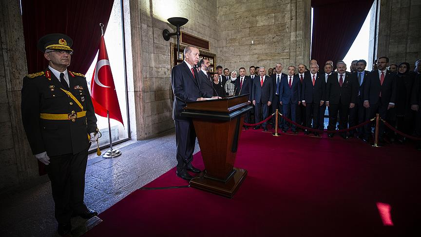 Erdoğan: Türkiye'nin 95 yılda elde ettiği başarıların bir sembolüdür