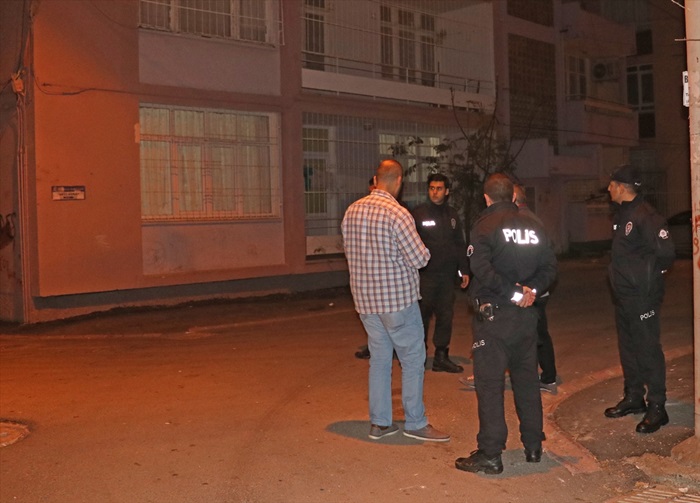 Adana'da bıçaklı kavga: 4 yaralı