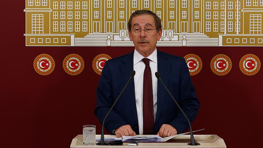 CHP'li Şener: Türkçe ezan konusunun gündeme getirilmesi yanlıştır