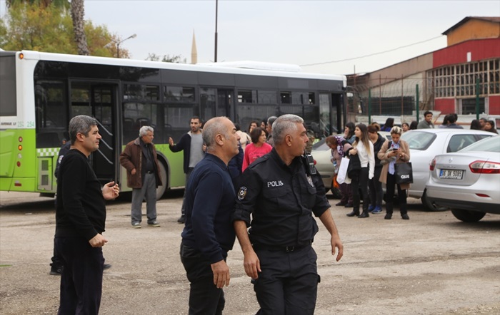 Adana'da kadın otobüs şoförüne darp iddiası