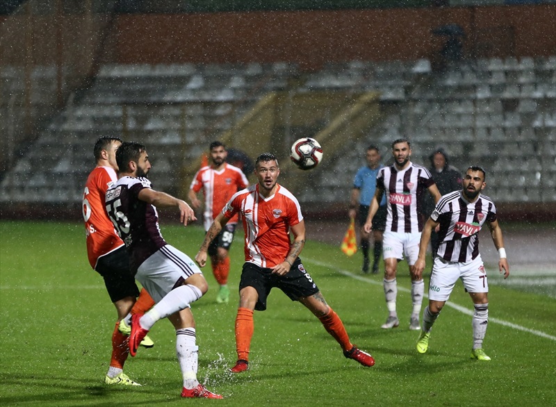 Adanaspor, sahasında Hatayspor ile golsüz berabere kaldı.