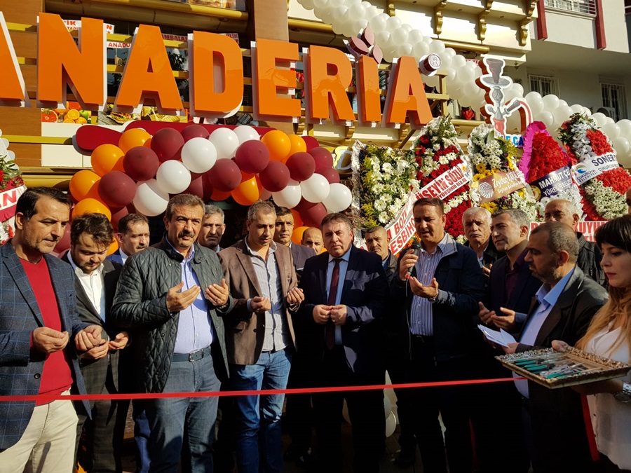 Panaderia special cafe dualarla açıldı.