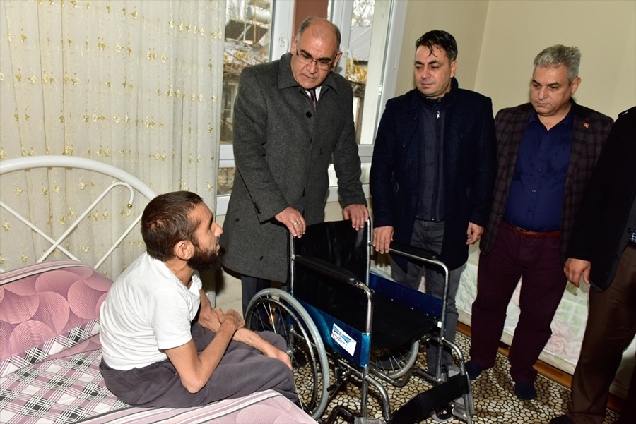 Engellilerin yüzü tekerlekli sandalyeyle güldü