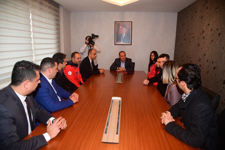 Dünya birincisi gençlerden Başkan Sözlü’ye teşekkür ziyareti  