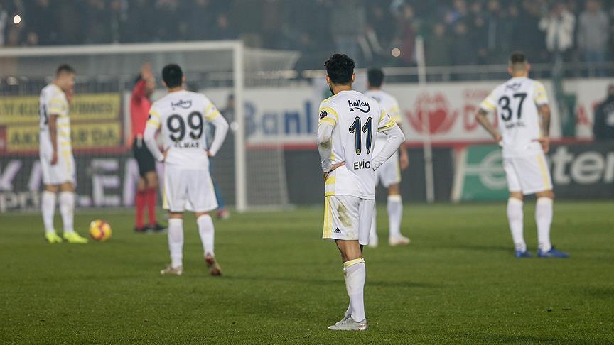 Fenerbahçe grup maçlarını yenilgiyle kapattı