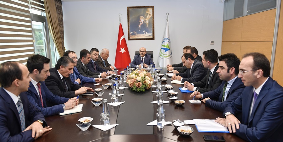 Vali Demirtaş, Kaymakamlar ve Kurum Müdürleriyle Bir Araya Geldi