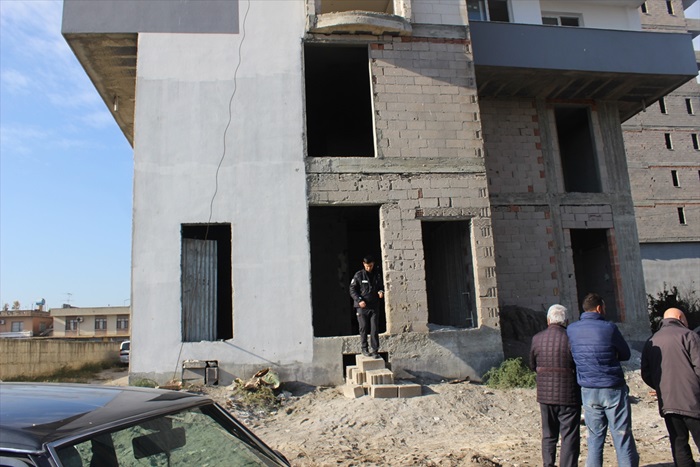 Adana'da asansör boşluğuna düşen kişi öldü