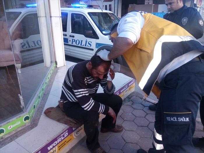 Adana'da bıçaklı kavga: 2 yaralı