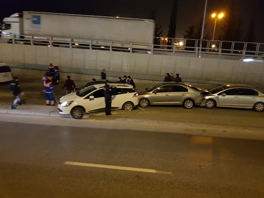 Adana'da zincirleme trafik kazası: 13 yaralı