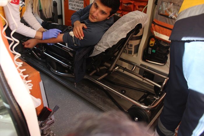 Adana'da bıçaklı kavga: 1 yaralı