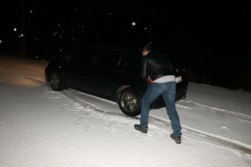 Hatay'da kar yağışı