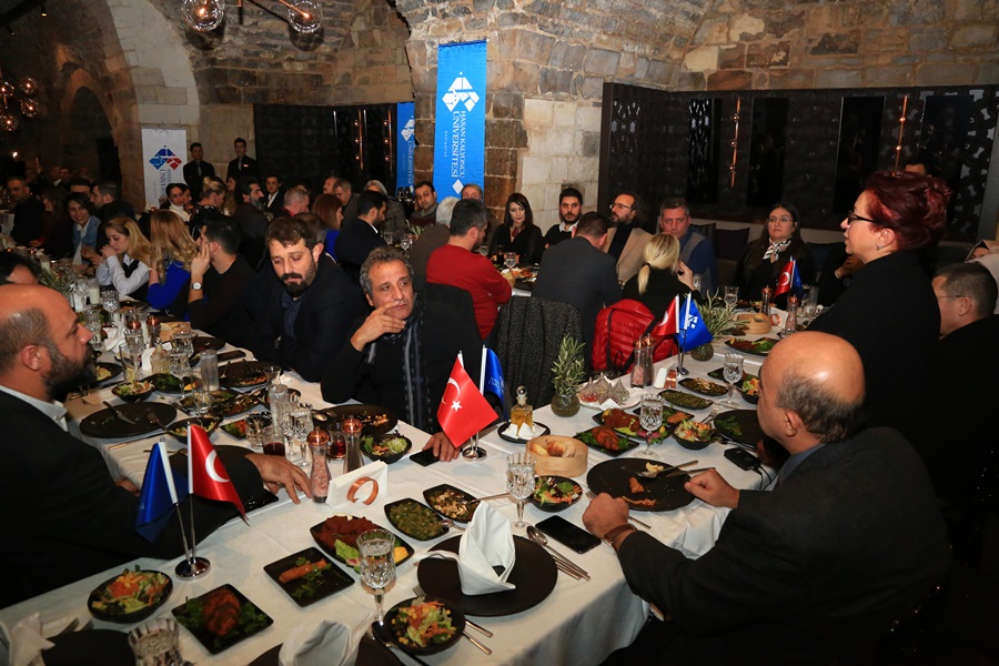 Gaziantep Eğitim Camiası HKÜ’nün Akşam Yemeğinde Buluştu