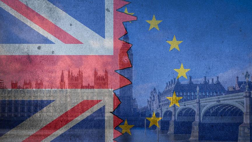 İngiltere'de Brexit oylaması ertelendi