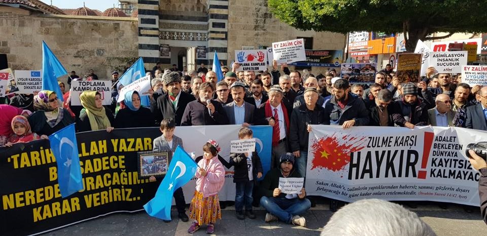 Eraslan: "Bizler terörist değiliz, Doğu Türkistan halkı da terörist değildir.."