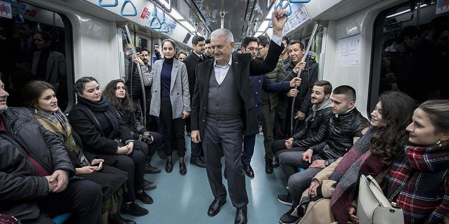 Binali Yıldırım Marmaray ile yolculuk yaptı