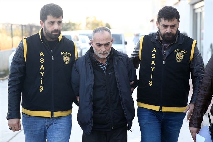 Eşini öldürdüğü iddiasıyla aranan zanlı berberde yakalandı