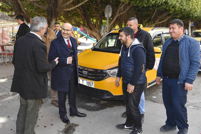 Vali Demirtaş, Sosyete Taksi Durağı Esnafını Ziyaret Etti